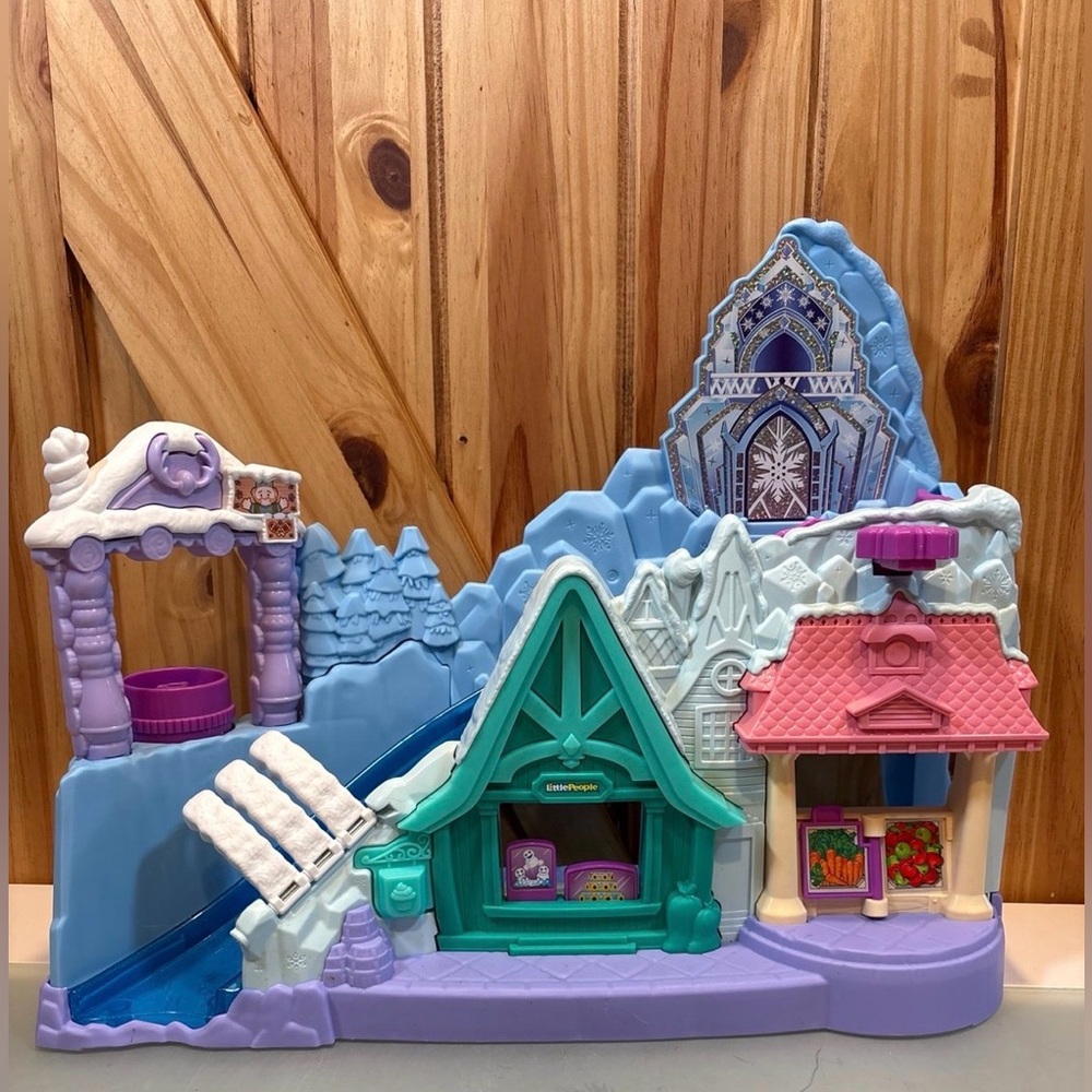 Disney Frozen Arendelle Sledding Playset Little People
